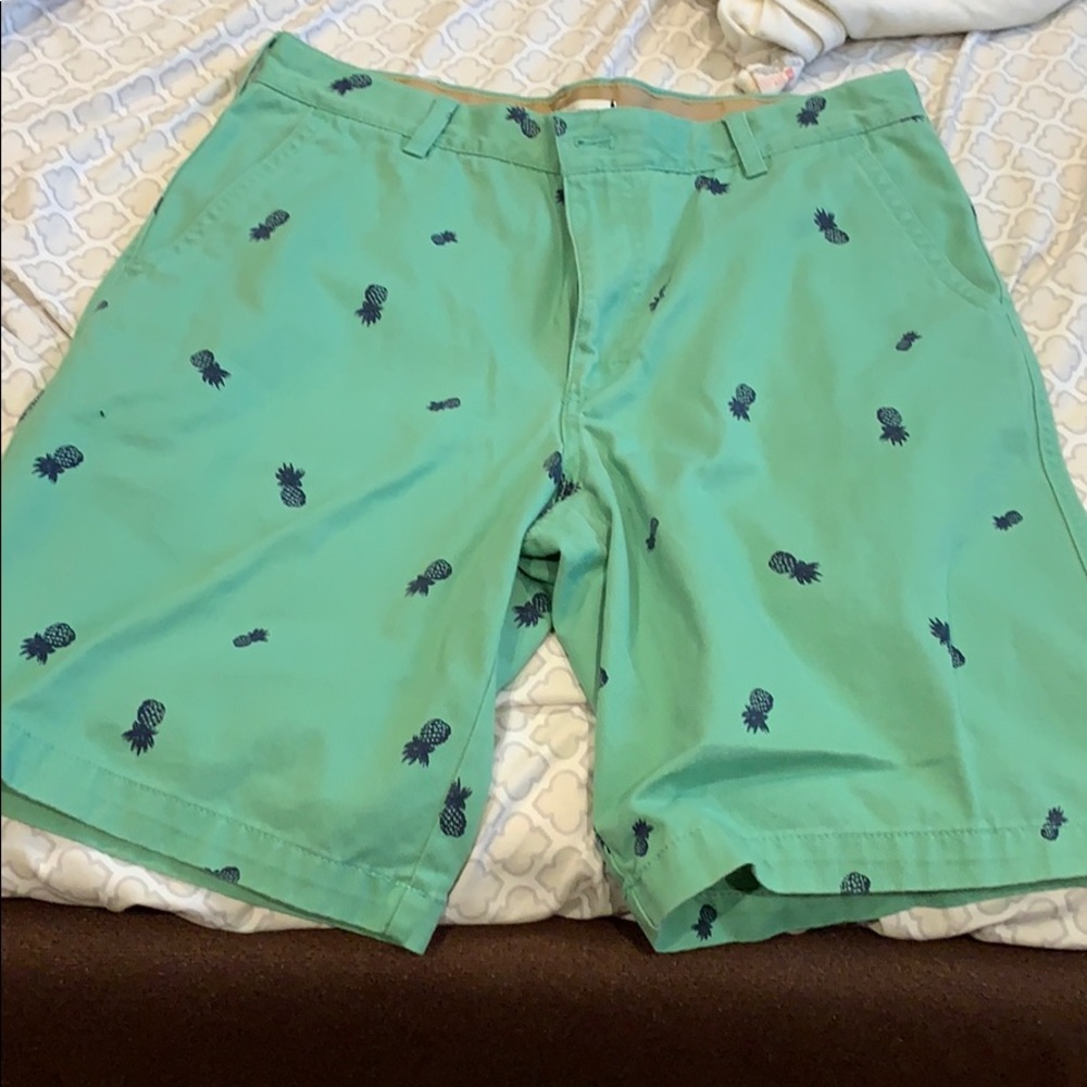 Selling worn lightly Izon men’s shorts